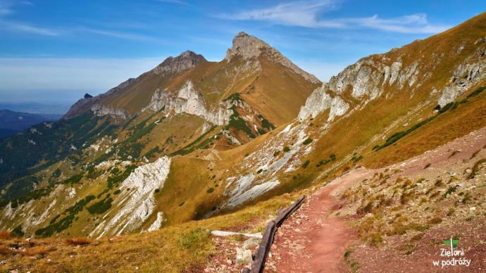 Teraz idziemy tam. Płaczliwa Skała i Hawrań w tle