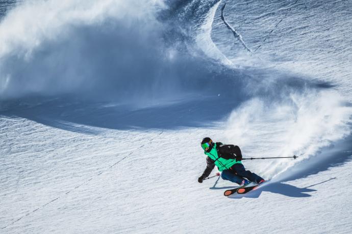 F19_STEEP_SKI_FL_020_hero